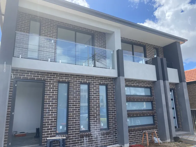 BRAND NEW DUPLEX – LONG TERM LEASE