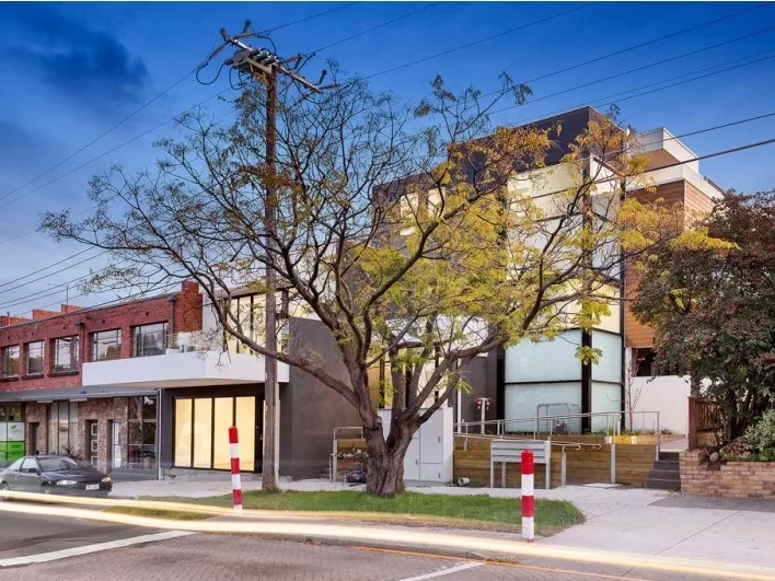 One Bedroom Splendour