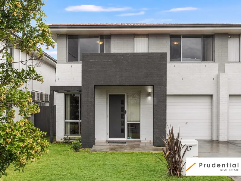 Two-storey townhouse in a convenient location