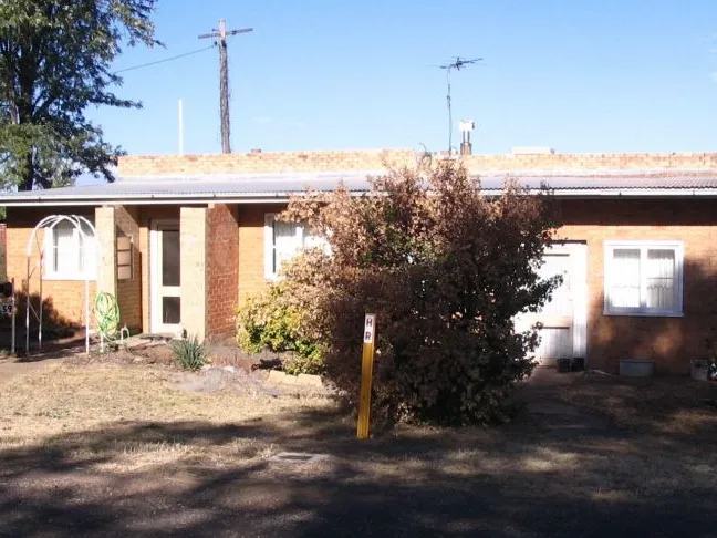 One of a kind, 1.5 acres, 1km from the town center