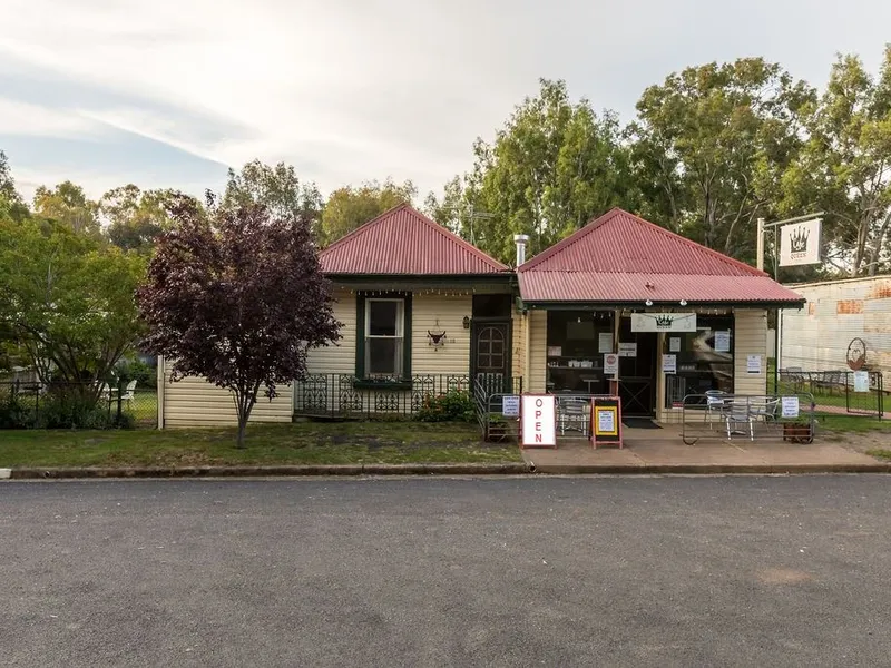 Tree Change with an Income!