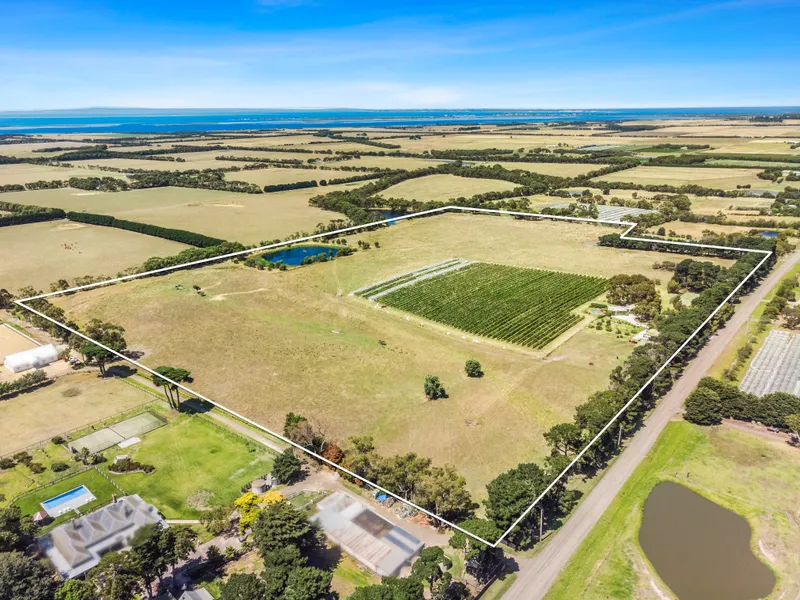 Exceptional Lifestyle Opportunity with Panoramic Bay Views