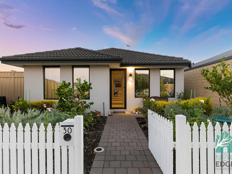 UNDER OFFER BY TEAM WALKER
