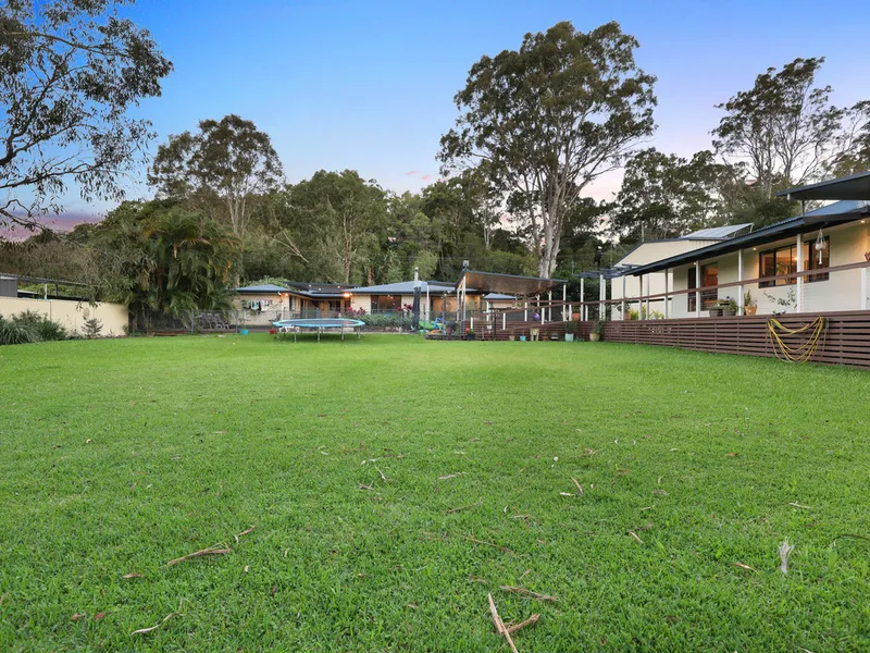 Dual Living Delight Backing onto Tallebudgera Creek