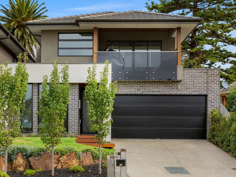 FISHERMANS BEACH LIVING