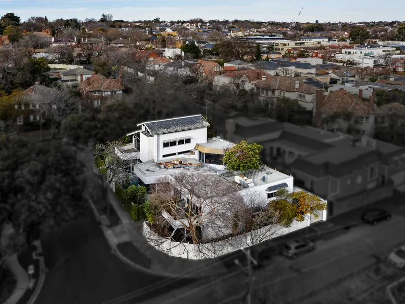 Premium Toorak land with position and potential