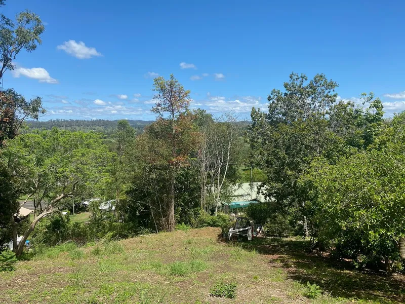 Rare elevated Kyogle land, great views, walk to shops and all amenities. Great investment.