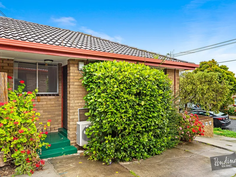 NEAT ONE BEDROOM IN GREAT LOCATION!