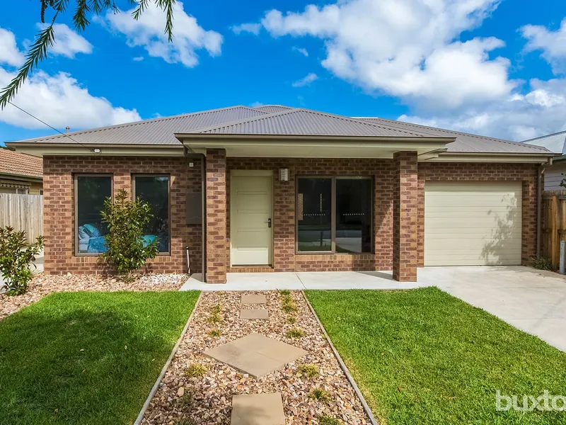 SPACIOUS 2 BEDROOM HOME - LOW MAINTENANCE