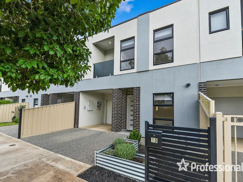 Terrific Location only 10 minutes to the CBD.