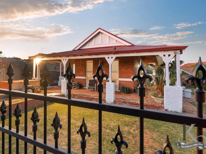Stunning Character On Full 669sqm Lot