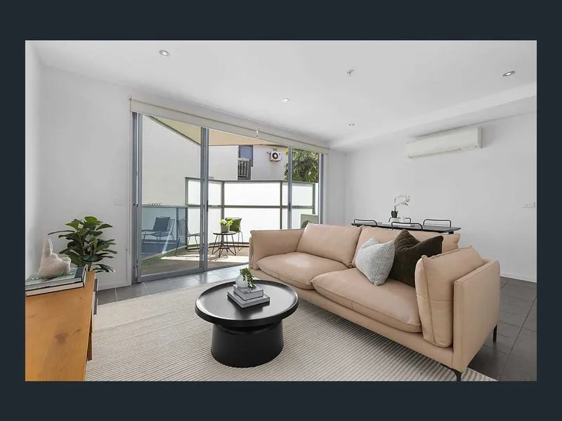 Contemporary Living, Fabulous Bayside Lifestyle