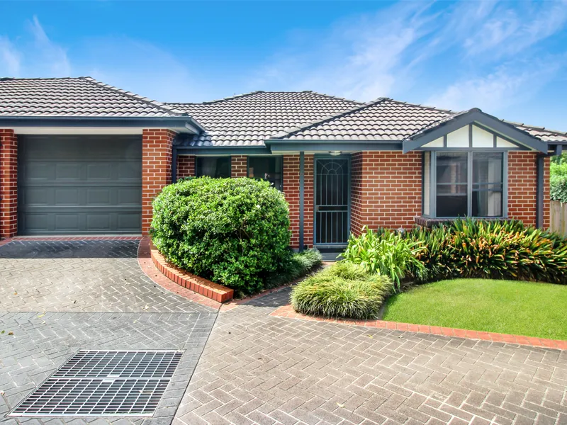 Modern 3 Bedroom Villa In Central Location!