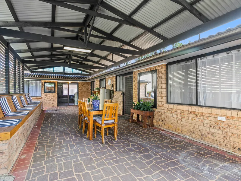 A comfortable Family home: For a large or extended family is now available at 86 Minchinbury Terrace, Eschol Park.