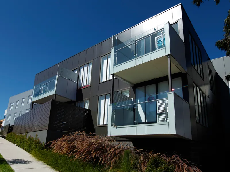 Outstanding apartment with the finest living In Mt Waverley School Zone!