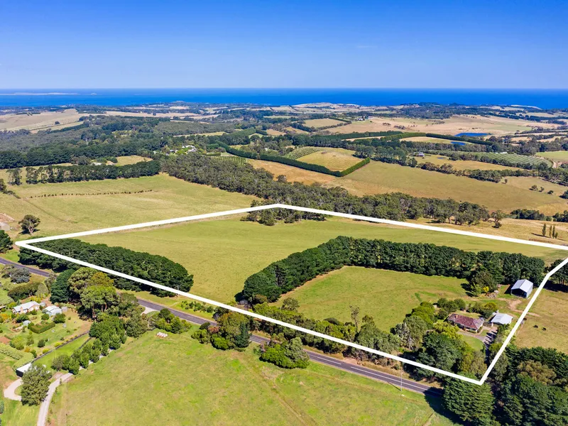 A scenic wonderland spanning 36 spectacular acres