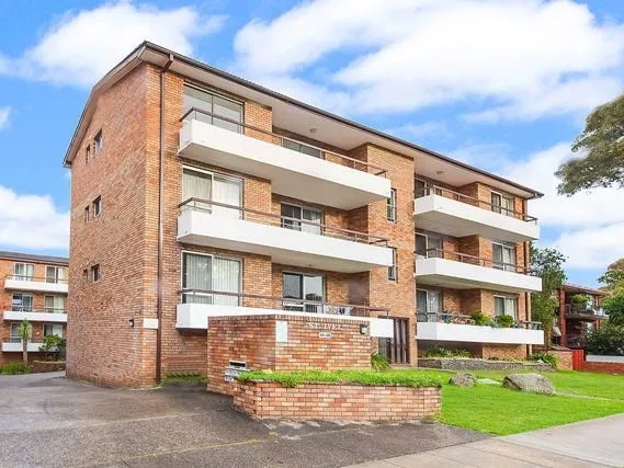 Top Floor Unit with Water Views 