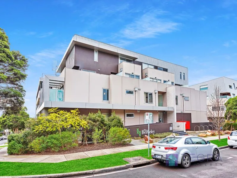 Large 2 bedroom, perfectly positioned - Westfield Doncaster