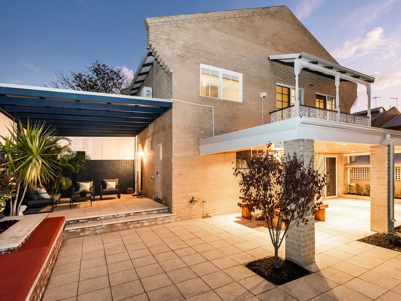 STUNNING SUBIACO TOWNHOUSE READY TO CALL HOME!