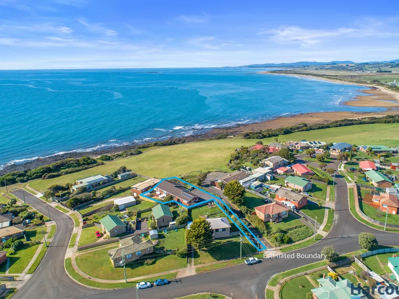 Panoramic Ocean Views!