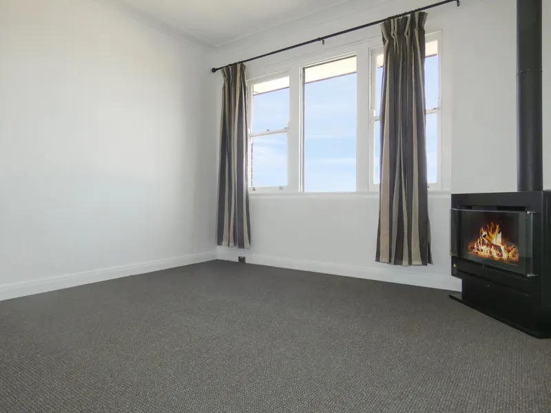 Renovated unit in Katoomba Street