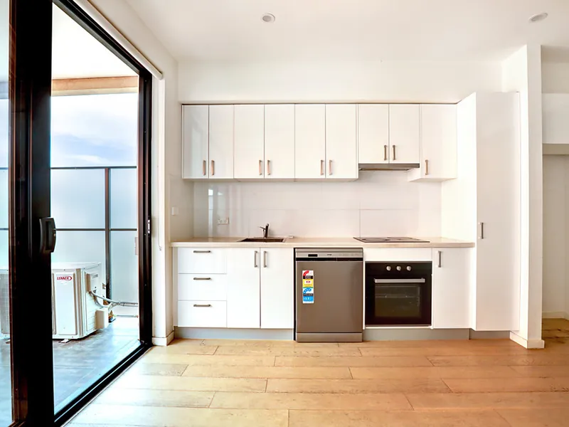 Sophisticated, Secure in Superior Suburb