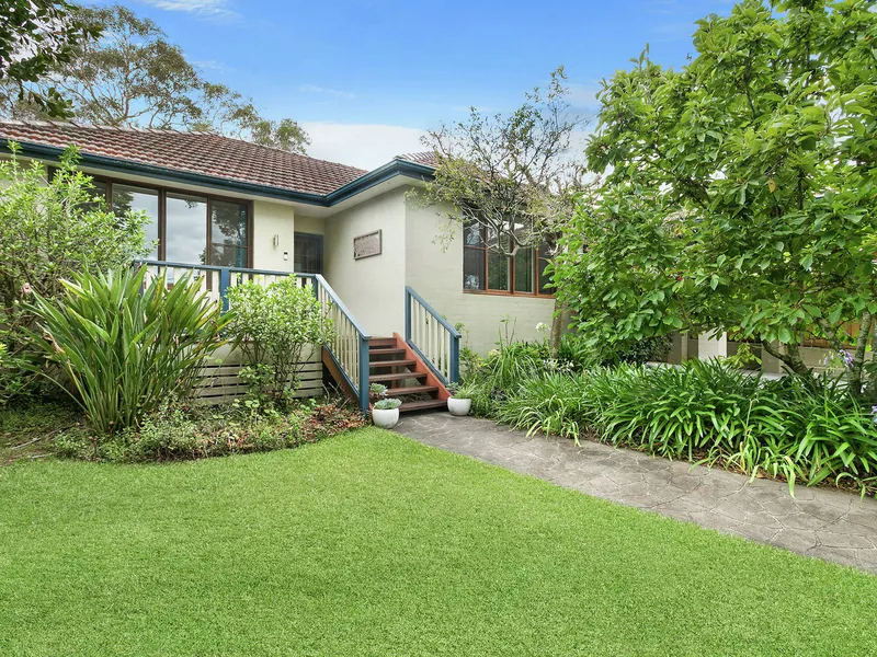 Peaceful family living close to schools, shops and transport