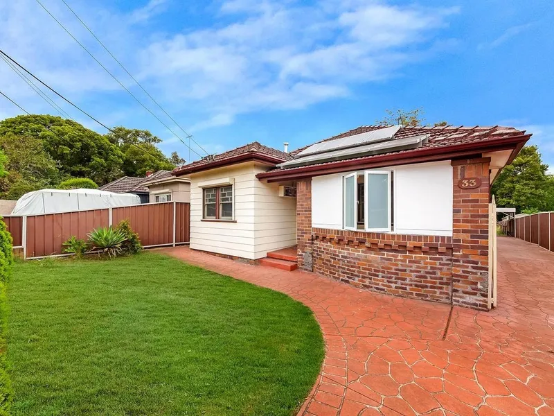 Spacious house in convenient location