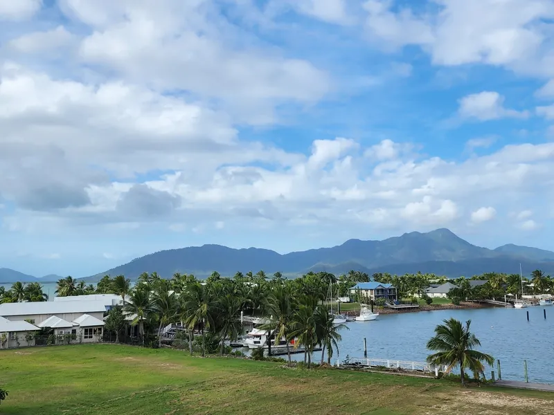 Spacious 2 bedroom apartment has a private rooftop balcony with amazing views of Hinchinbrook Island