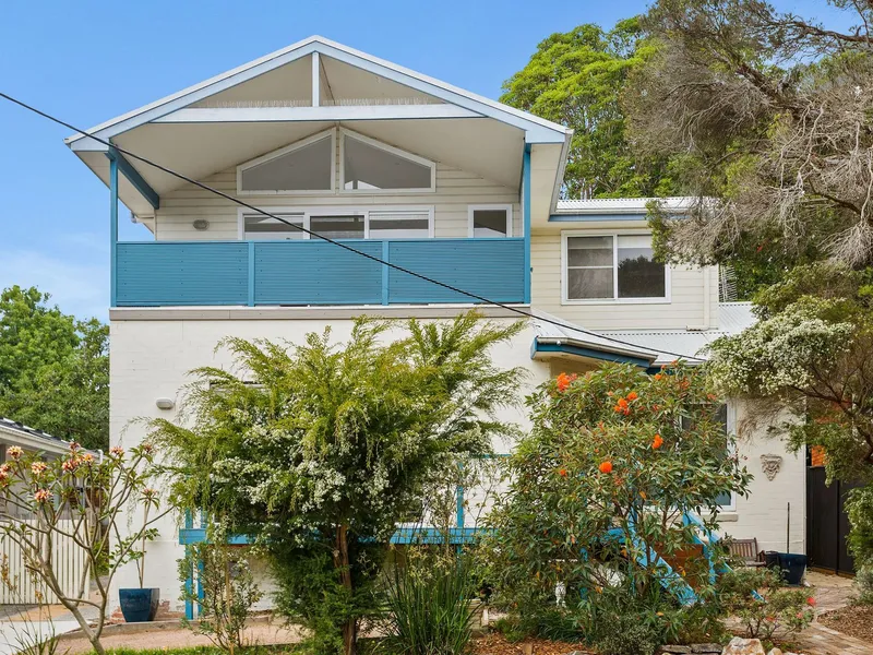 Family home close to beach and schools