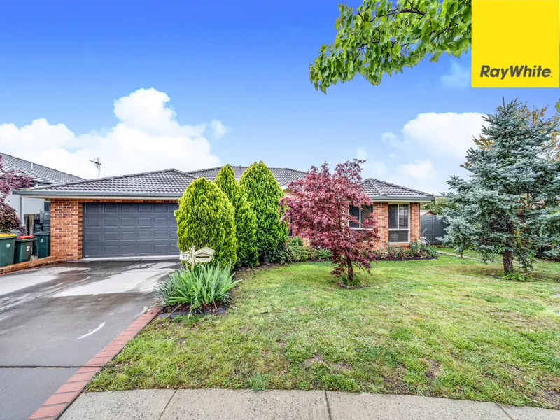 Private Family Oasis in Amaroo