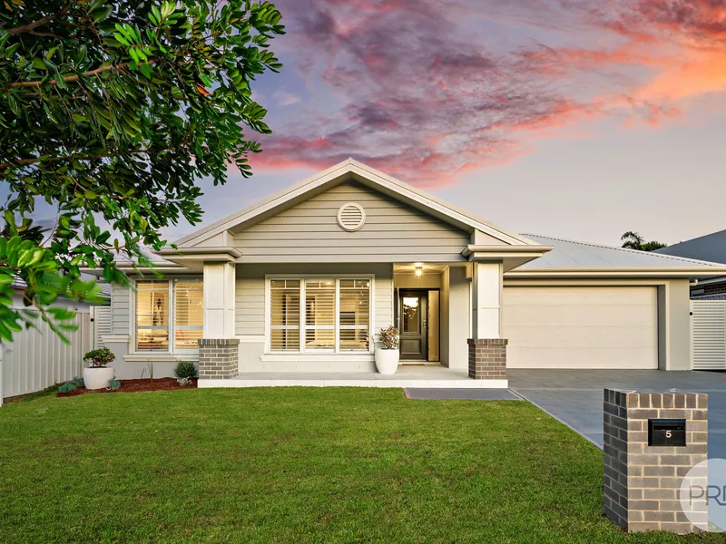 Hamptons Inspired Family Entertainer