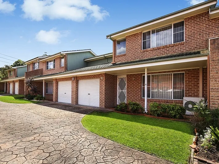 Renovated Townhouse in Central Location