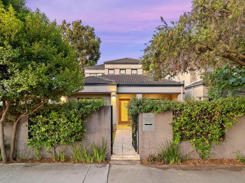 Unfurnished 5 bedroom home.