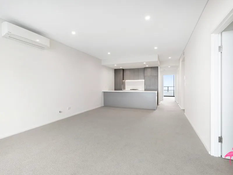 3 Bedroom Apartment with North and South Views