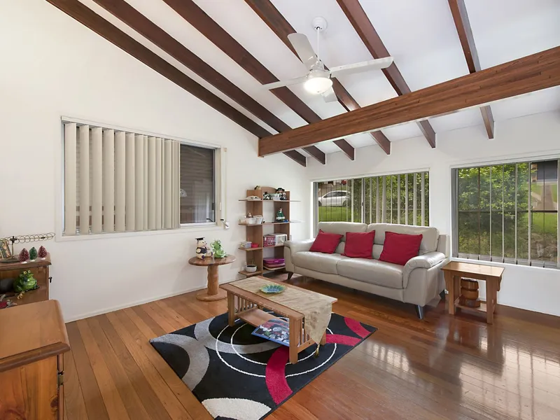 Location, Lifestyle And Elevated Mountain Views