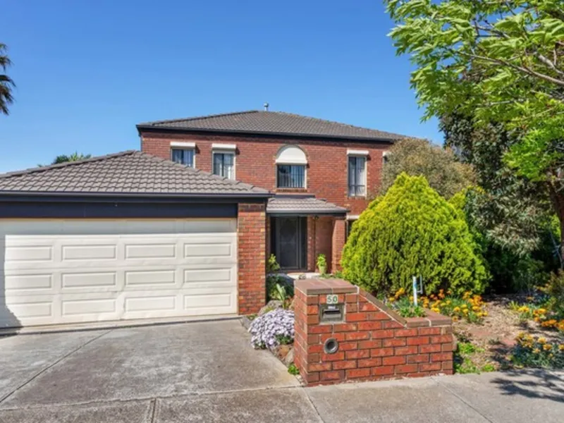 Spacious Family Home in Premium Hillside Pocket!