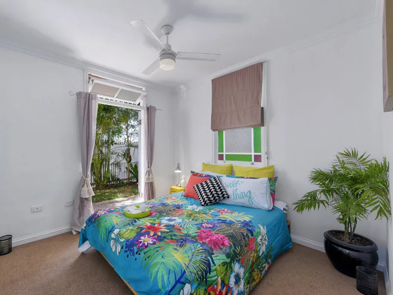 ONE WEEKS FREE RENT ! Fully Furnished, Spacious and Renovated  - BILLS INCLUDED!! ROOM 2 & 4