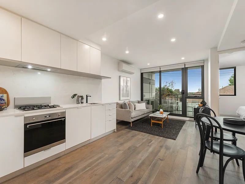 Sleek, low-maintenance, and moments to Chadstone S.C!