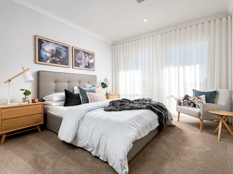 LARGE TITLED BLOCK AND THE PERFECT FAMILY HOME READY TO BUILD ON!