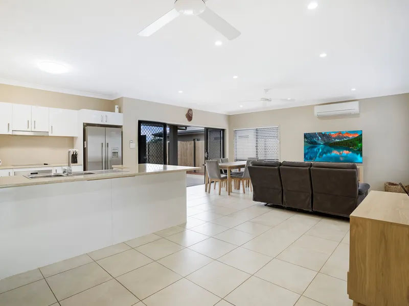 SERIOUSLY STUNNING FAMILY HOME - 4 BED PLUS OFFICE