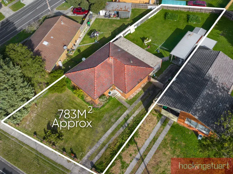 Large Land, Good Home and Amazing Position!