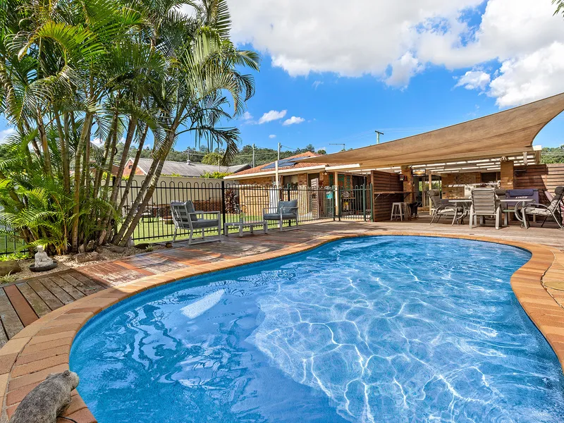 Spacious Family Home in Peaceful Locale!