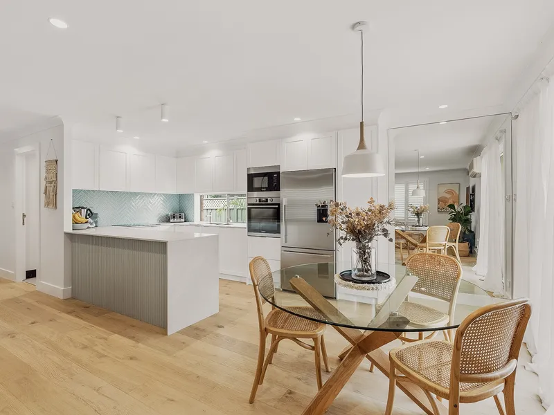 Modern rear villa in a complex of 2!