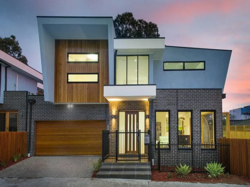 Quality Contemporary Townhouse