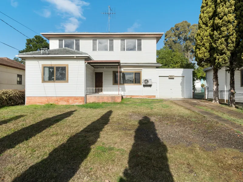 Large 6 Bedroom Family Home