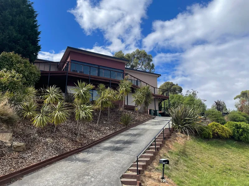Large Home with Panoramic Views
