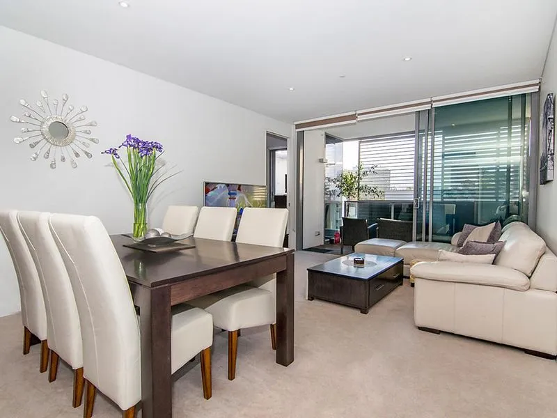 Modern Apartment with Great Amenities!