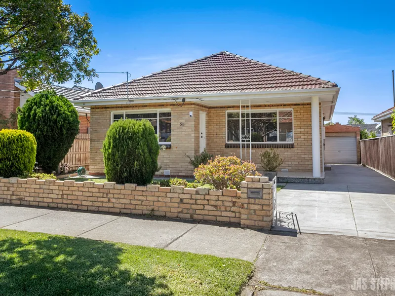 Large Family Home Ticks All Of The Boxes!