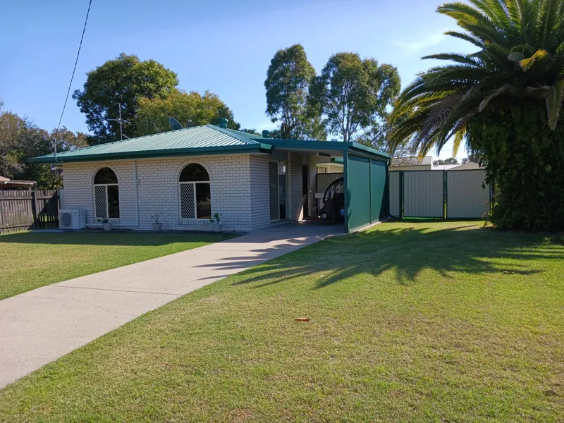 Light-filled Urraween house for young couples & small families.